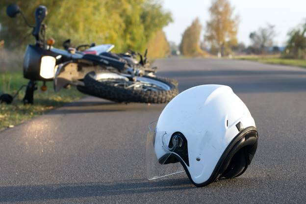 A motorcycle crash on the road

AI-generated content may be incorrect.